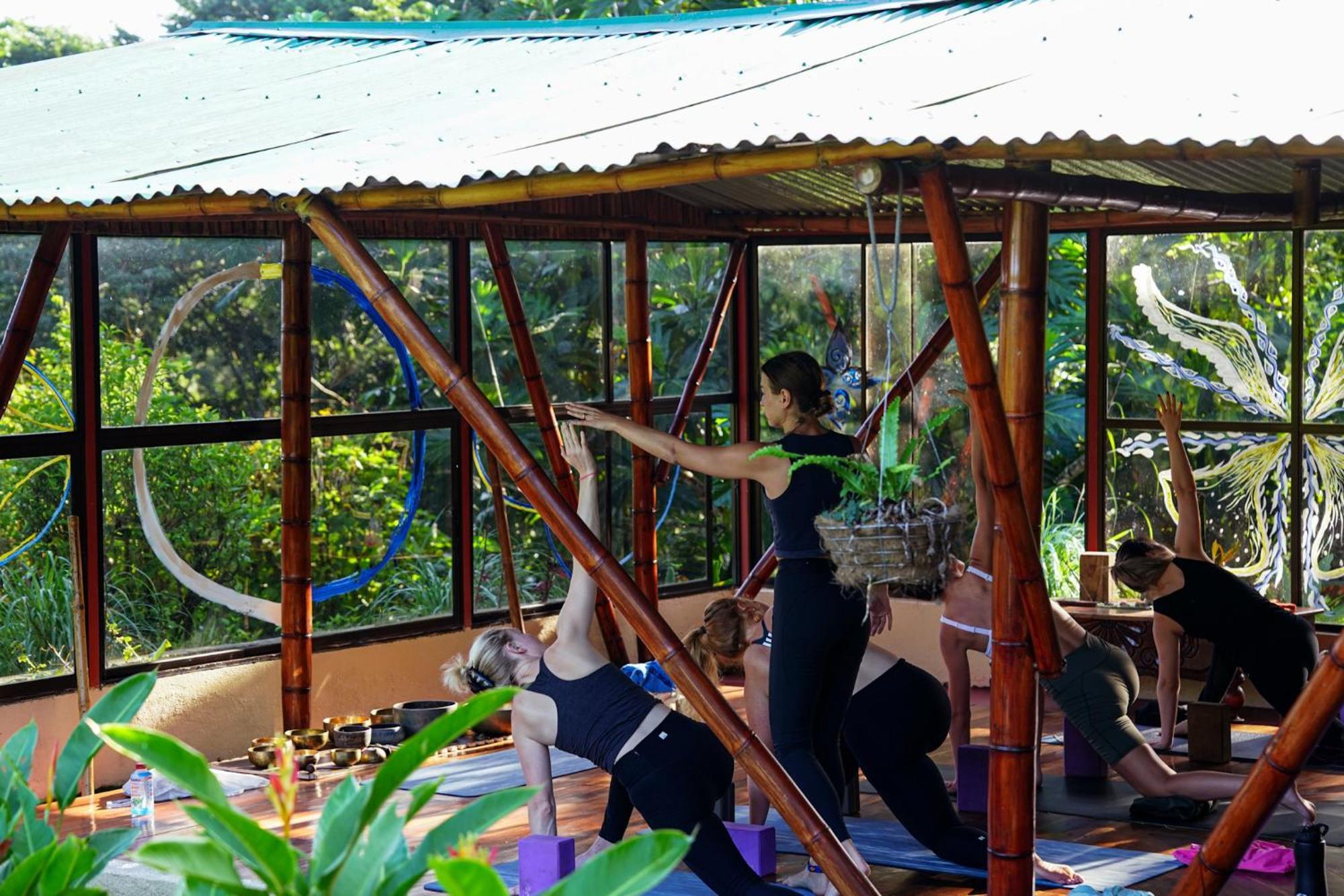 Essence Arenal Spa & Yoga El Castillo Екстер'єр фото